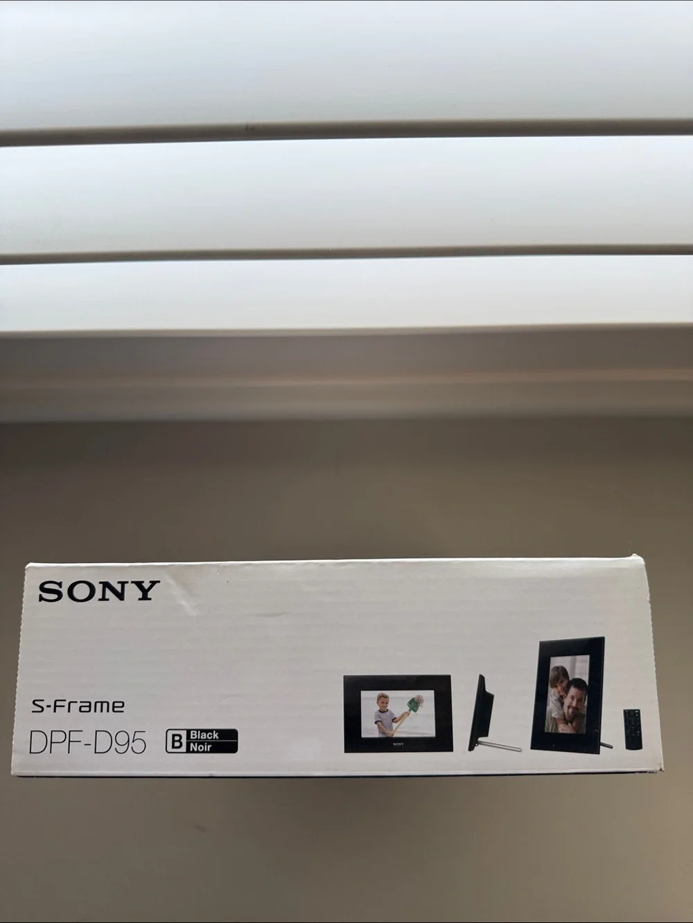 Sony Digital Photo Frame with Remote